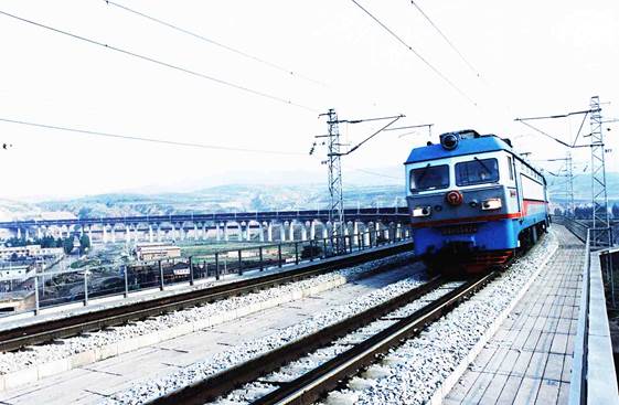 说明: C:\Users\GJTLJ\Desktop\重载运输概况\朔黄铁路.jpg